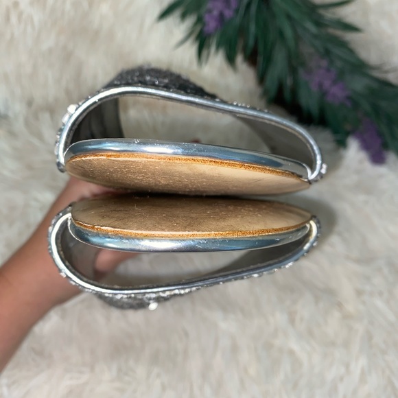 MICHAEL KORS slides - Picture 8 of 12